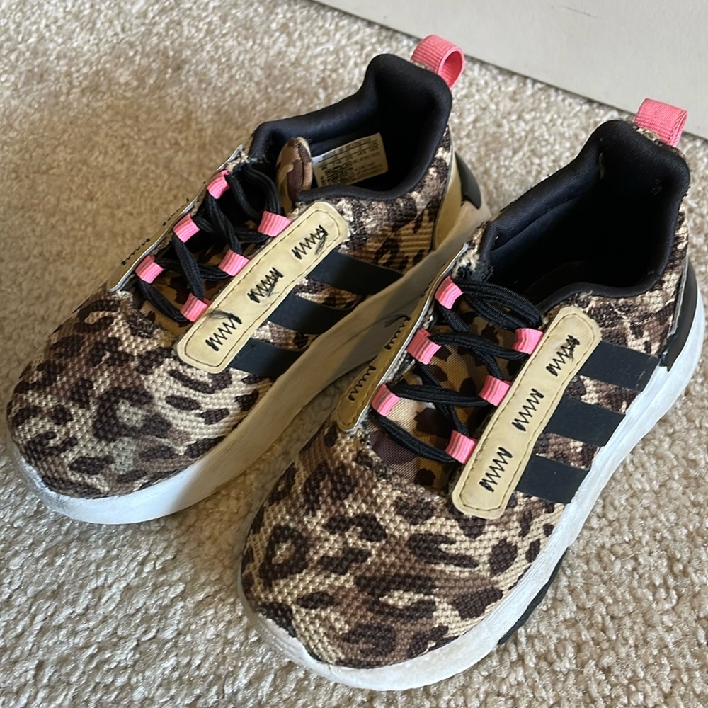 Girls adidas tennis shoe